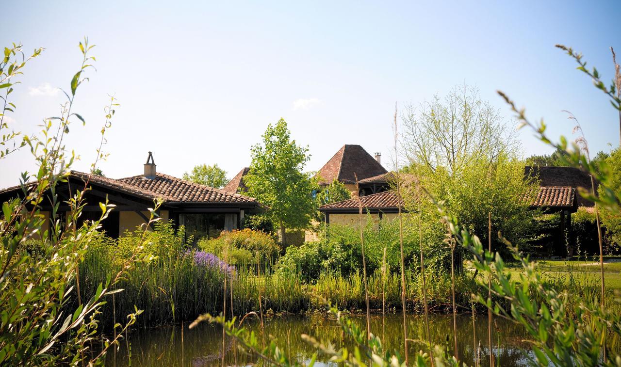 Au Jardin Fleuri Hotel Bosset Exterior photo